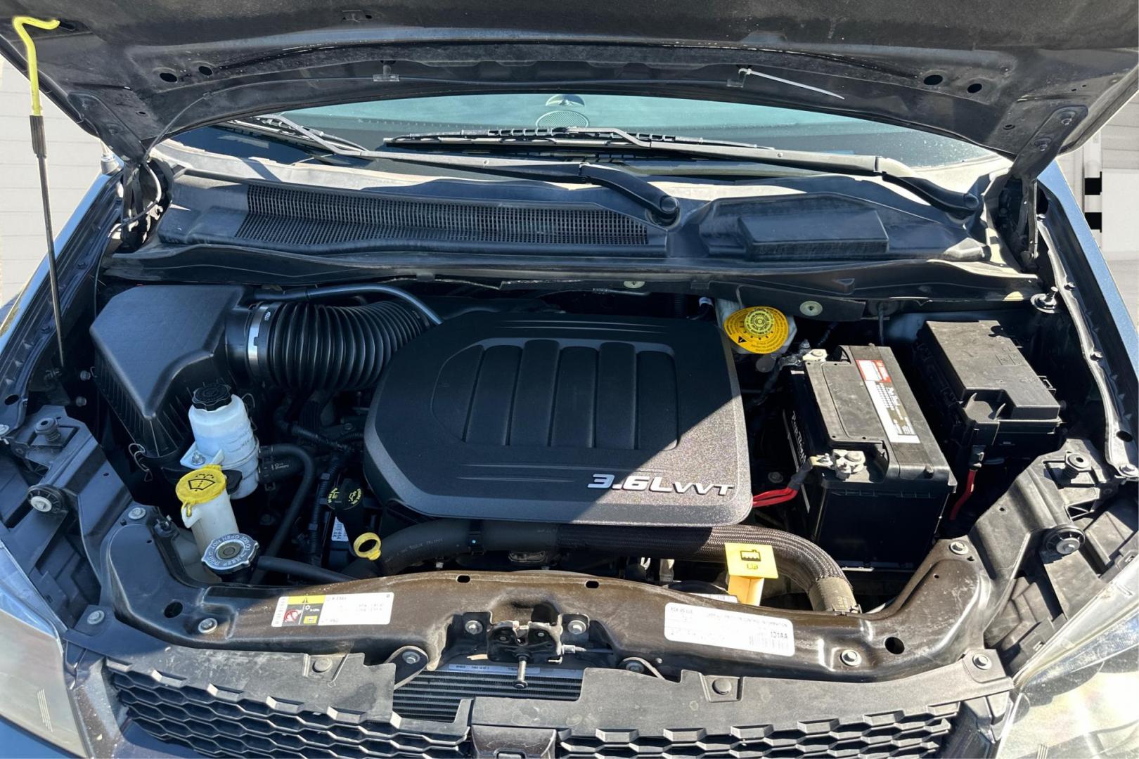2018 Black Dodge Grand Caravan GT (2C4RDGEGXJR) with an 3.6L V6 DOHC 24V engine, 6A transmission, located at 7755 State Street, Midvale, UT, 84047, (801) 753-9063, 40.610329, -111.890656 - Photo#10