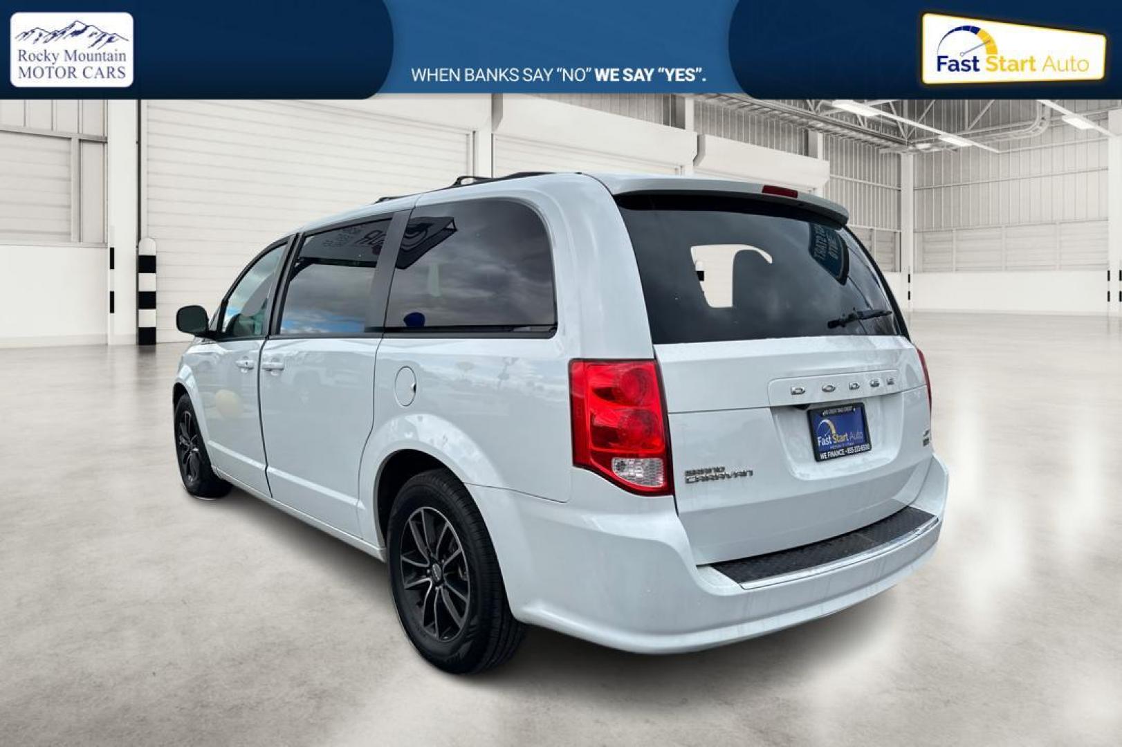 2018 White Dodge Grand Caravan GT (2C4RDGEGXJR) with an 3.6L V6 DOHC 24V engine, 6A transmission, located at 7755 State Street, Midvale, UT, 84047, (801) 753-9063, 40.610329, -111.890656 - Photo#5