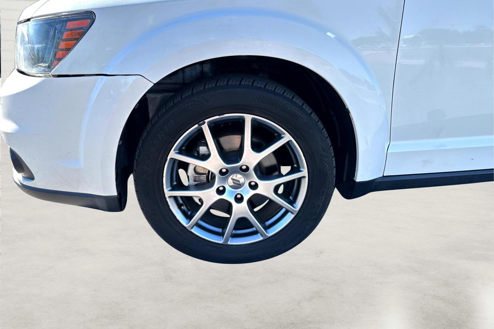 2018 White Dodge Journey GT (3C4PDCEG8JT) with an 3.6L V6 DOHC 24V engine, 6A transmission, located at 7755 State Street, Midvale, UT, 84047, (801) 753-9063, 40.610329, -111.890656 - Photo#9
