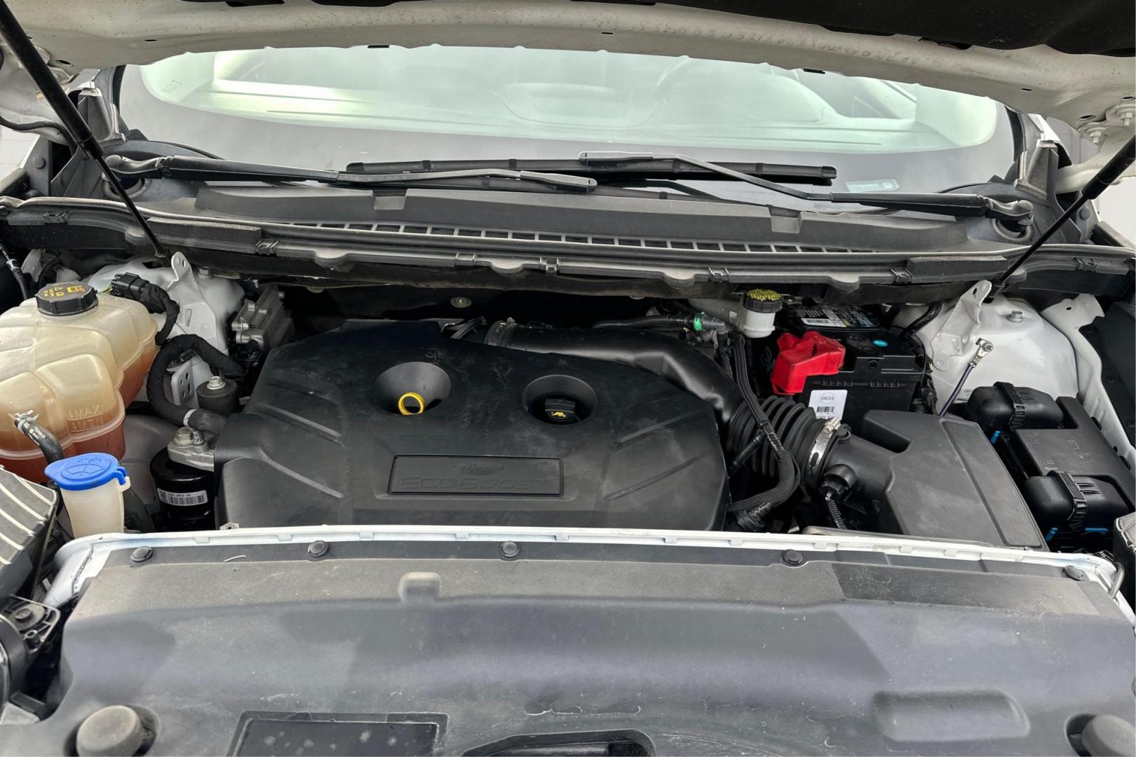 2018 White Ford Edge SEL FWD (2FMPK3J96JB) with an 2.0L L4 DOHC 16V engine, 6A transmission, located at 7755 State Street, Midvale, UT, 84047, (801) 753-9063, 40.610329, -111.890656 - Photo#10