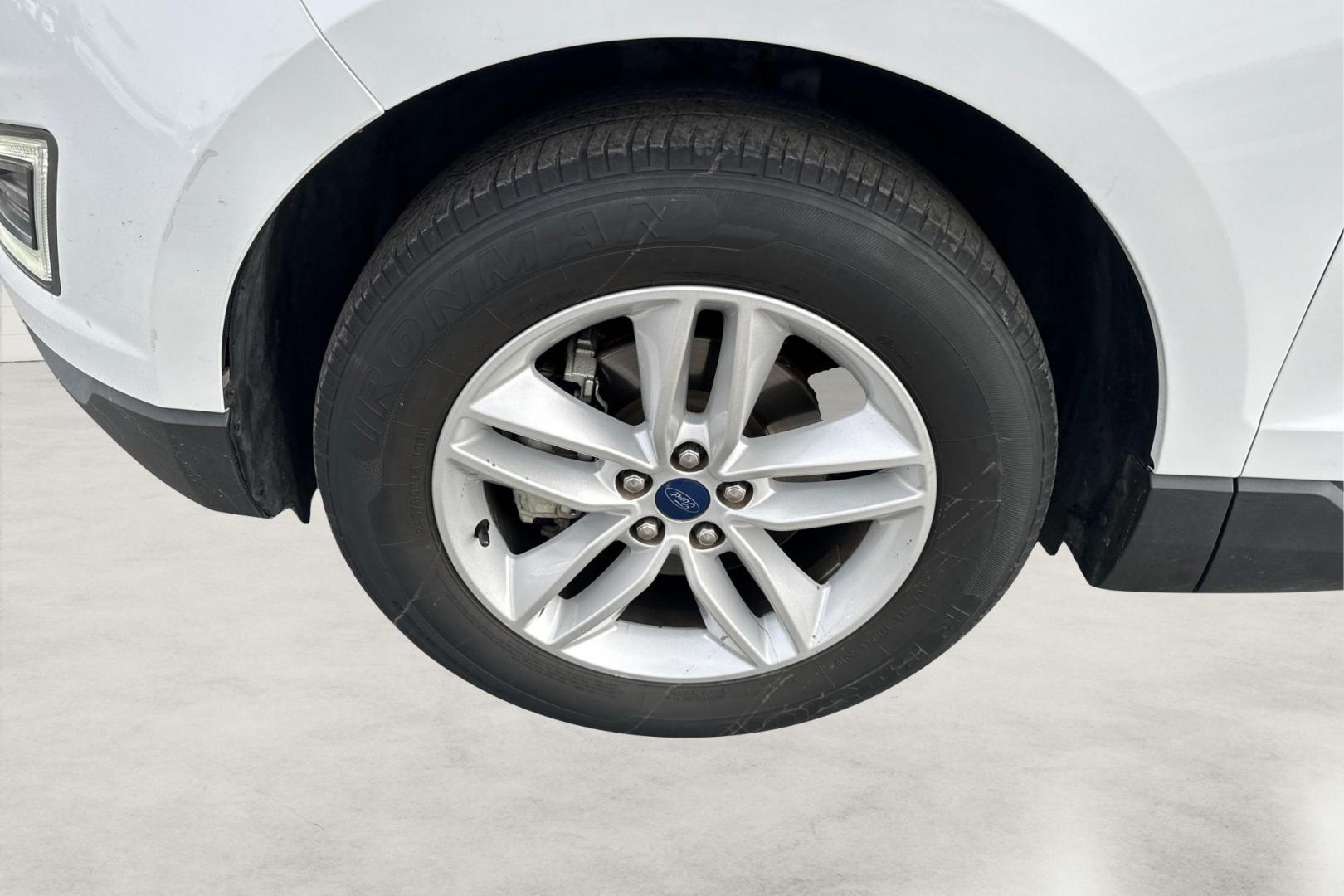 2018 White Ford Edge SEL FWD (2FMPK3J96JB) with an 2.0L L4 DOHC 16V engine, 6A transmission, located at 7755 State Street, Midvale, UT, 84047, (801) 753-9063, 40.610329, -111.890656 - Photo#12