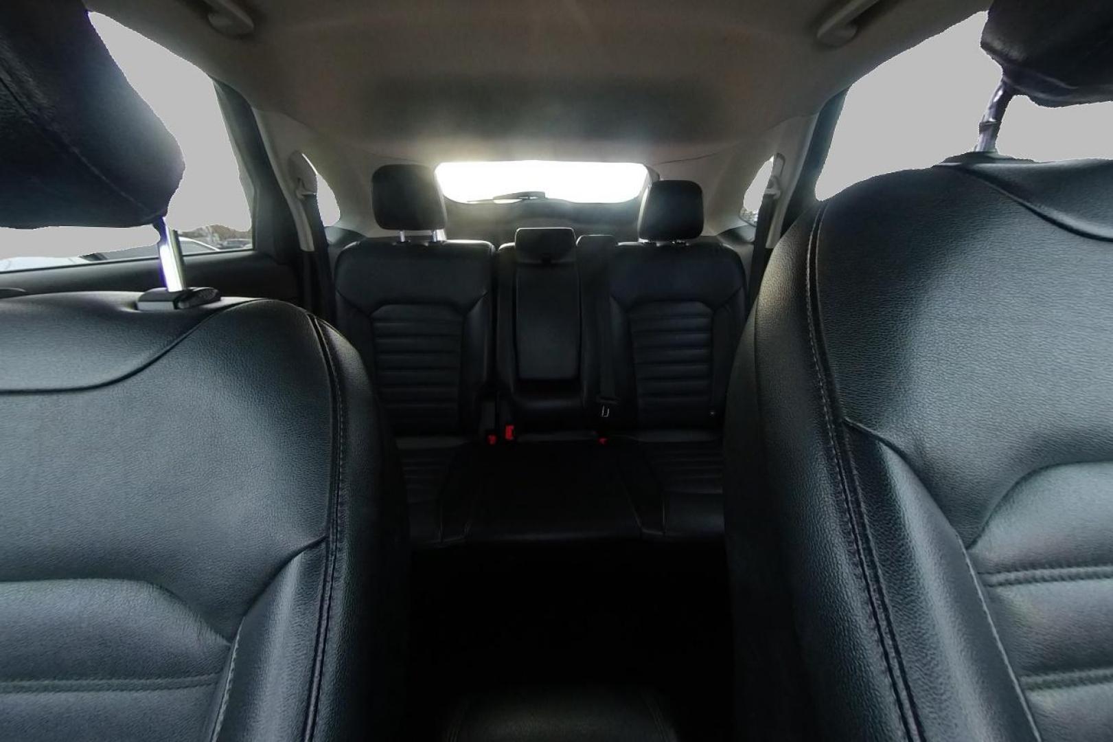2018 White Ford Edge SEL FWD (2FMPK3J96JB) with an 2.0L L4 DOHC 16V engine, 6A transmission, located at 7755 State Street, Midvale, UT, 84047, (801) 753-9063, 40.610329, -111.890656 - Photo#18