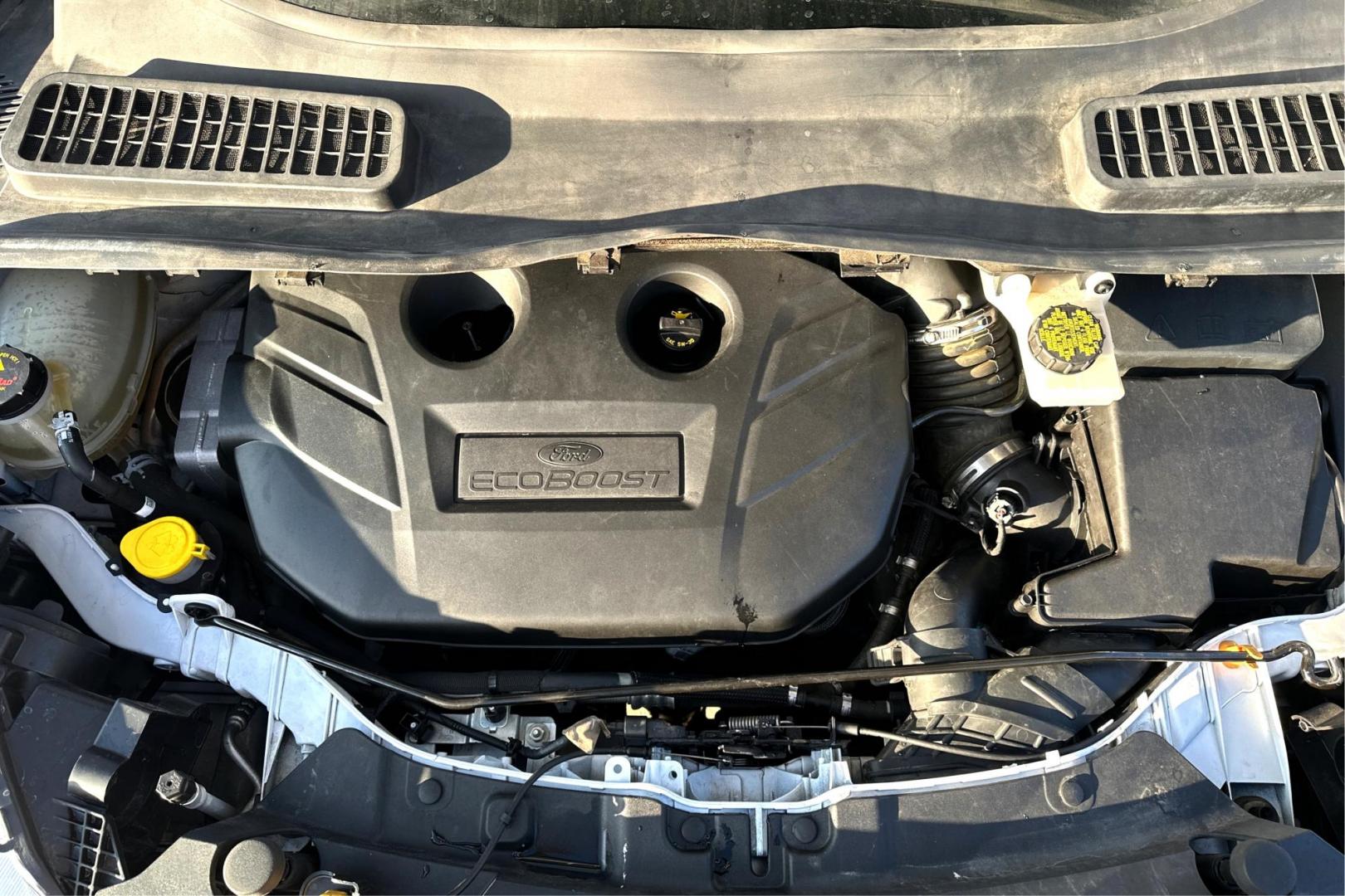 2018 White Ford Escape SE FWD (1FMCU0G92JU) with an 2.0L L4 DOHC 16V engine, 6A transmission, located at 7755 State Street, Midvale, UT, 84047, (801) 753-9063, 40.610329, -111.890656 - Photo#8