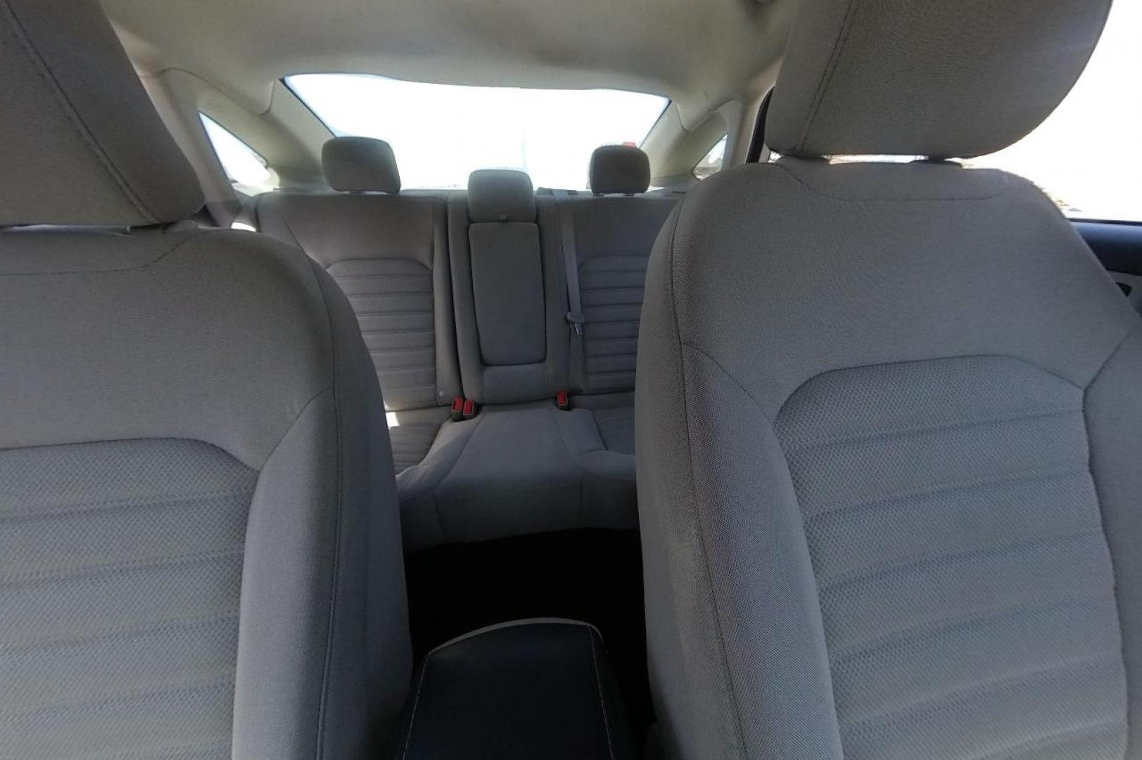 2018 Gray Ford Fusion SE (3FA6P0HD7JR) with an 1.5L L4 DOHC 16V engine, 6A transmission, located at 7755 State Street, Midvale, UT, 84047, (801) 753-9063, 40.610329, -111.890656 - Photo#20