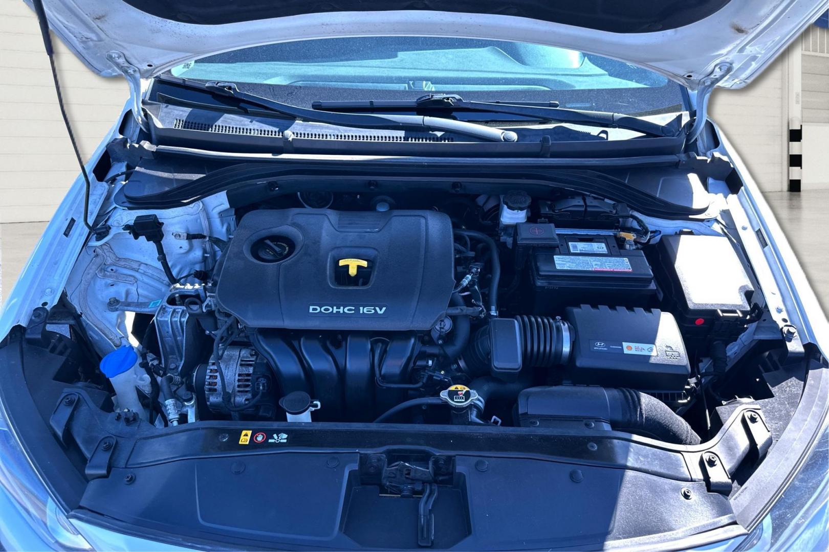 2018 White Hyundai Elantra Limited (5NPD84LF0JH) with an 1.8L L4 DOHC 16V engine, 6A transmission, located at 7755 State Street, Midvale, UT, 84047, (801) 753-9063, 40.610329, -111.890656 - Photo#8