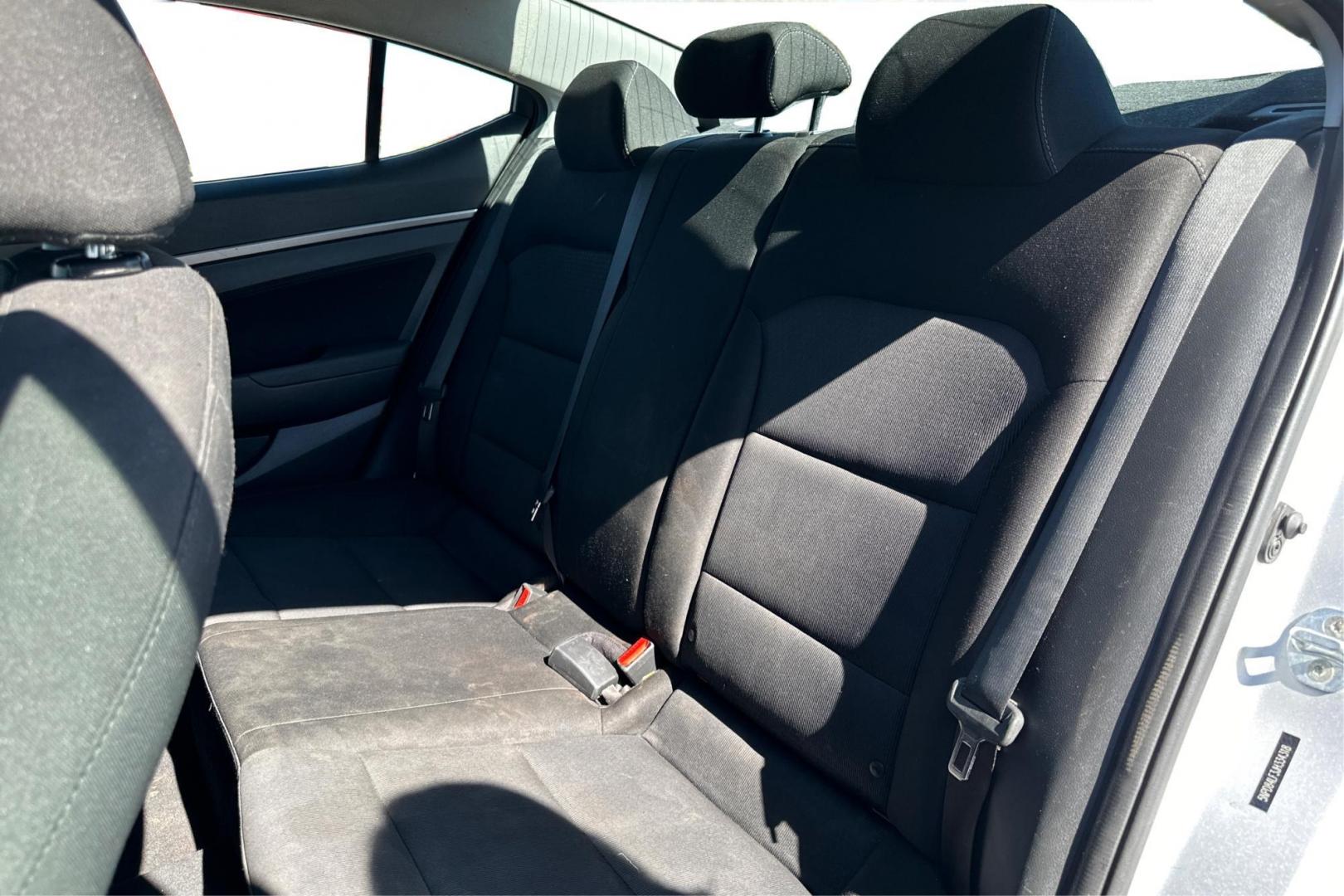 2018 Silver Hyundai Elantra Limited (5NPD84LF3JH) with an 1.8L L4 DOHC 16V engine, 6A transmission, located at 7755 State Street, Midvale, UT, 84047, (801) 753-9063, 40.610329, -111.890656 - Photo#12