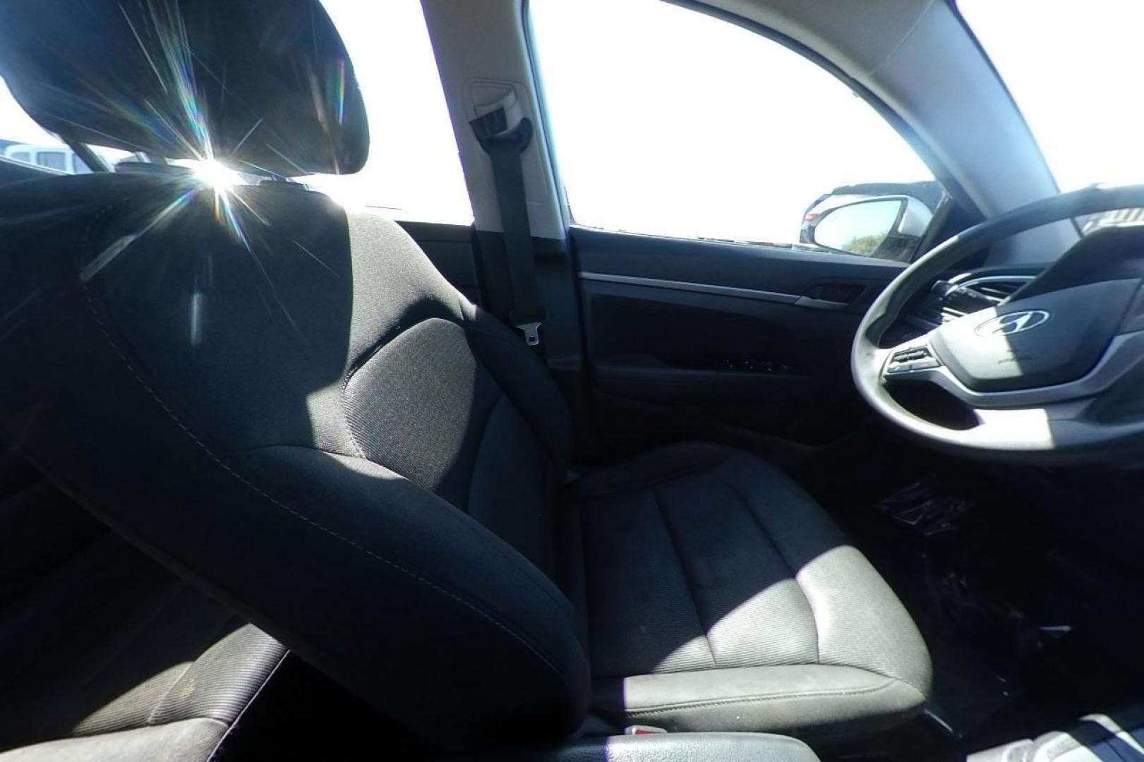 2018 Silver Hyundai Elantra Limited (5NPD84LF3JH) with an 1.8L L4 DOHC 16V engine, 6A transmission, located at 7755 State Street, Midvale, UT, 84047, (801) 753-9063, 40.610329, -111.890656 - Photo#16