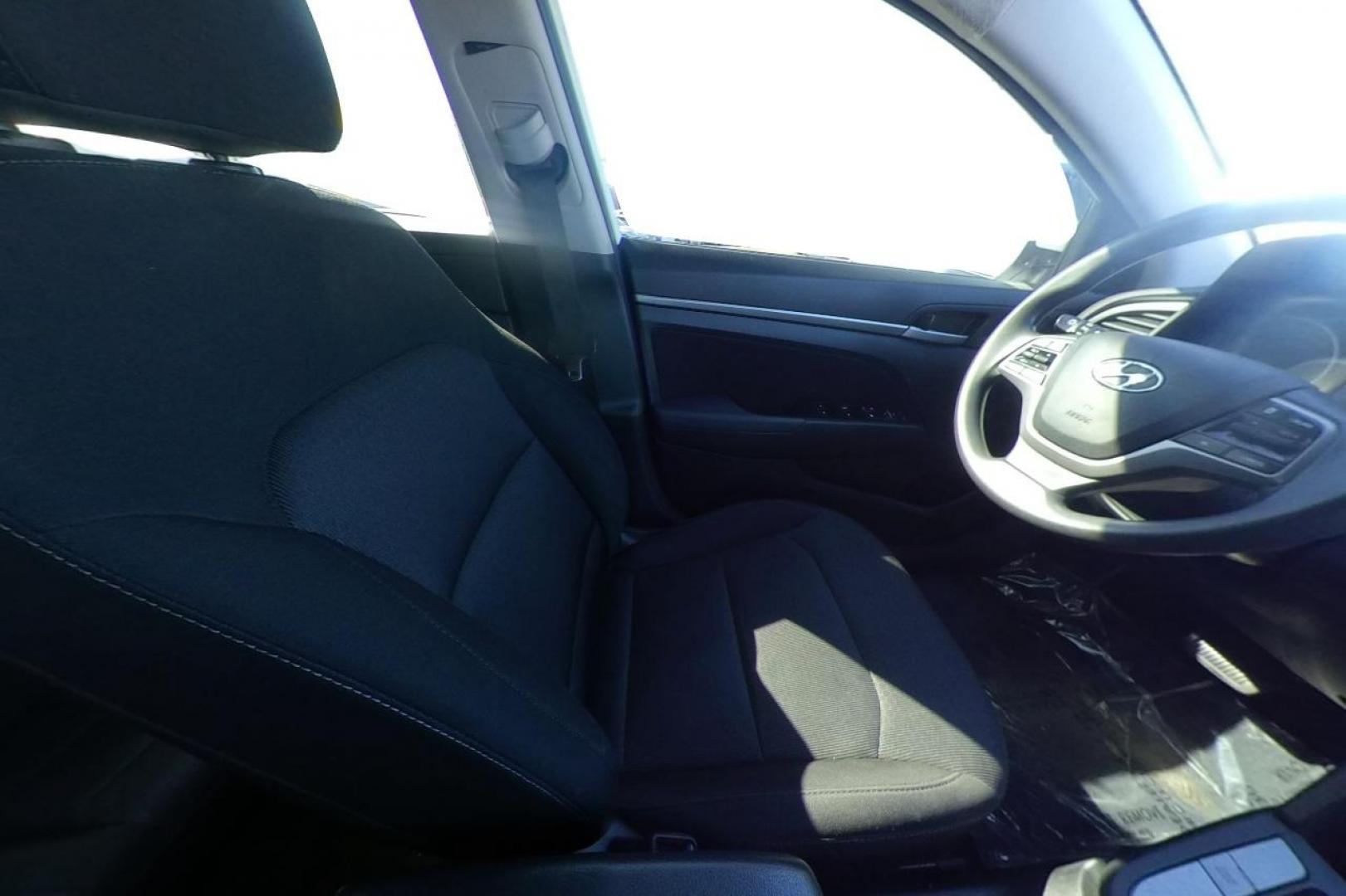 2018 White Hyundai Elantra Limited (5NPD84LF0JH) with an 1.8L L4 DOHC 16V engine, 6A transmission, located at 7755 State Street, Midvale, UT, 84047, (801) 753-9063, 40.610329, -111.890656 - Photo#16