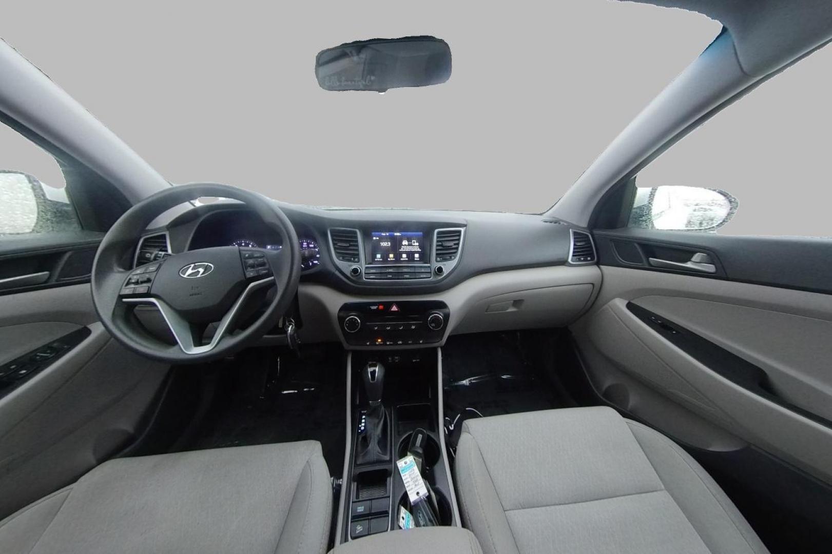 2018 White Hyundai Tucson SE (KM8J33A48JU) with an 2.0L L4 DOHC 16V engine, 6A transmission, located at 7755 State Street, Midvale, UT, 84047, (801) 753-9063, 40.610329, -111.890656 - Photo#15