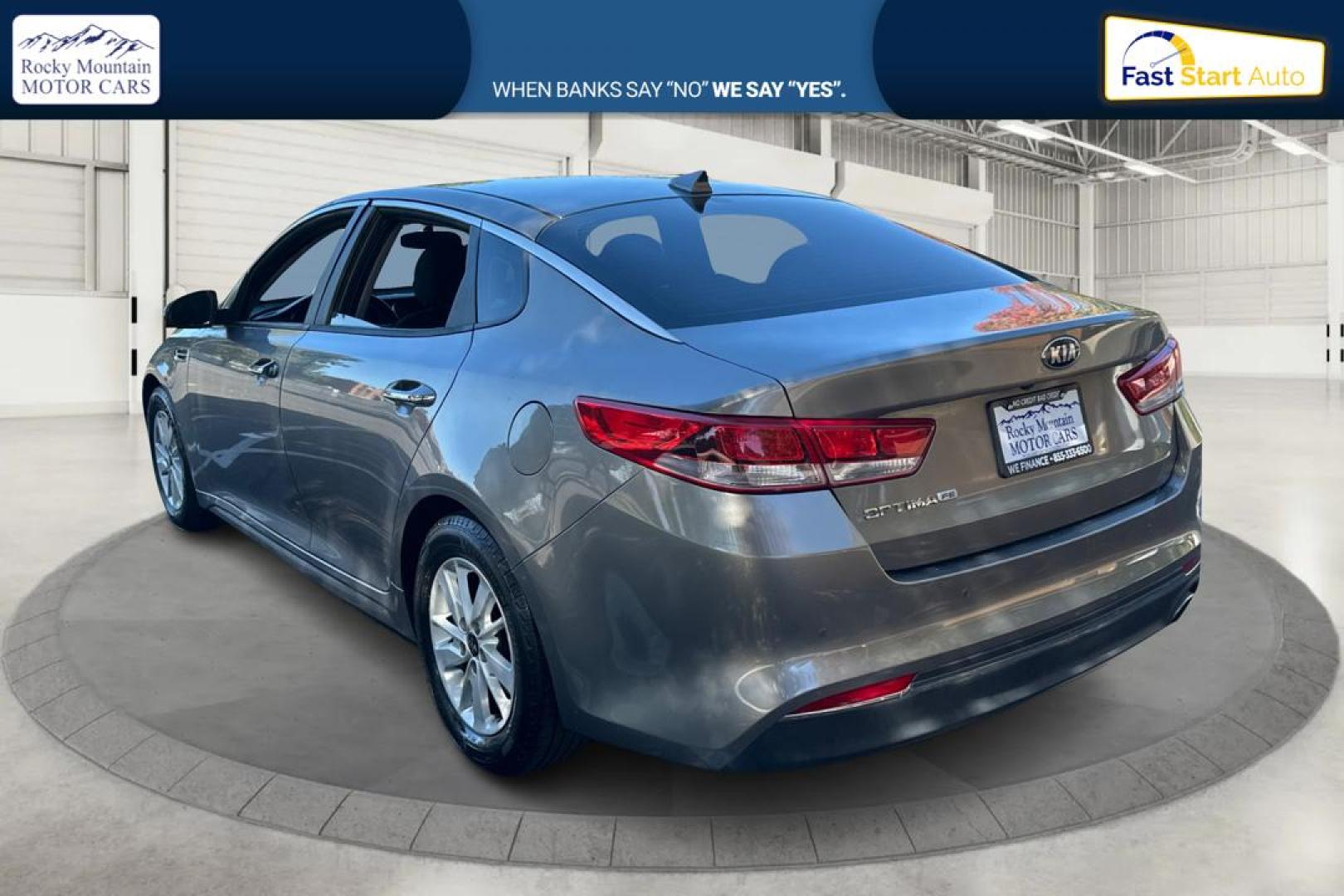 2018 Gray Kia Optima LX (5XXGT4L30JG) with an 2.4L L4 DOHC 16V engine, 6A transmission, located at 767 S State Road, Pleasant Grove, UT, 84062, (801) 785-1058, 40.354839, -111.736687 - Photo#4