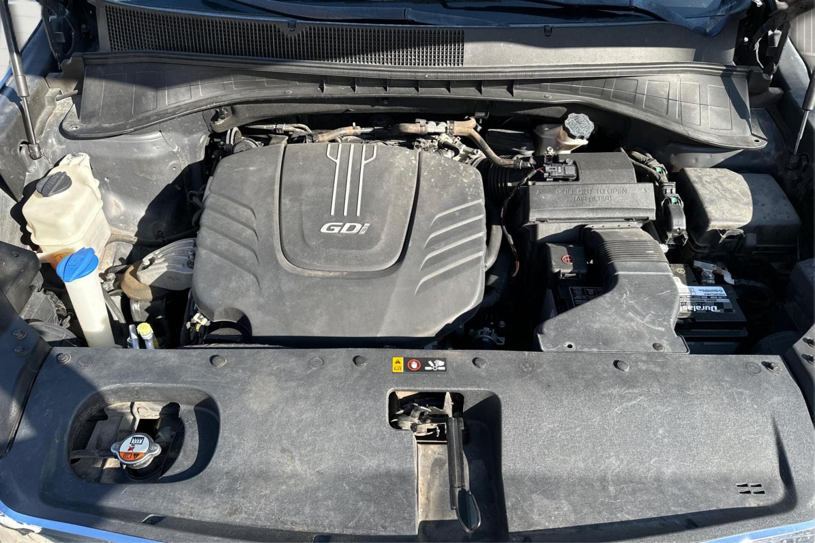 2018 Gray Kia Sorento LX V6 2WD (5XYPG4A53JG) with an 3.3L V6 DOHC 24V engine, 6A transmission, located at 7755 State Street, Midvale, UT, 84047, (801) 753-9063, 40.610329, -111.890656 - Photo#10