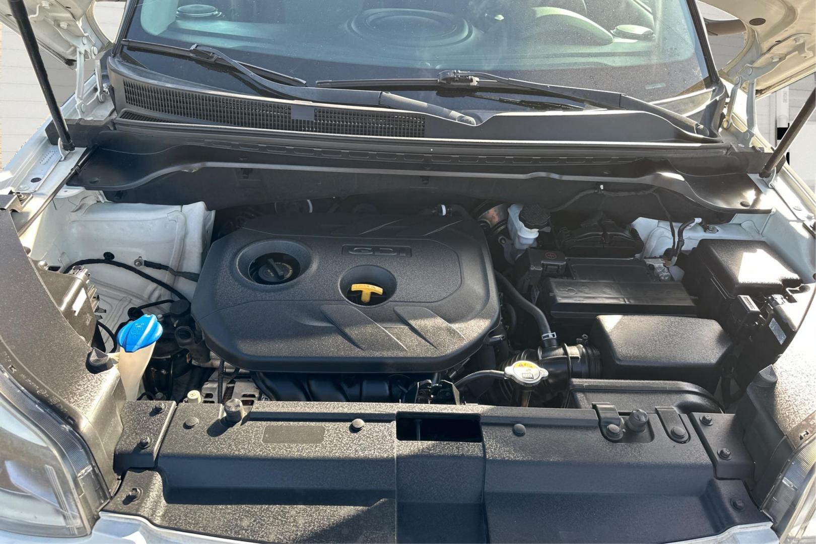 2018 White Kia Soul + (KNDJP3A56J7) with an 2.0L L4 DOHC 16V engine, 6A transmission, located at 7755 State Street, Midvale, UT, 84047, (801) 753-9063, 40.610329, -111.890656 - Photo#10