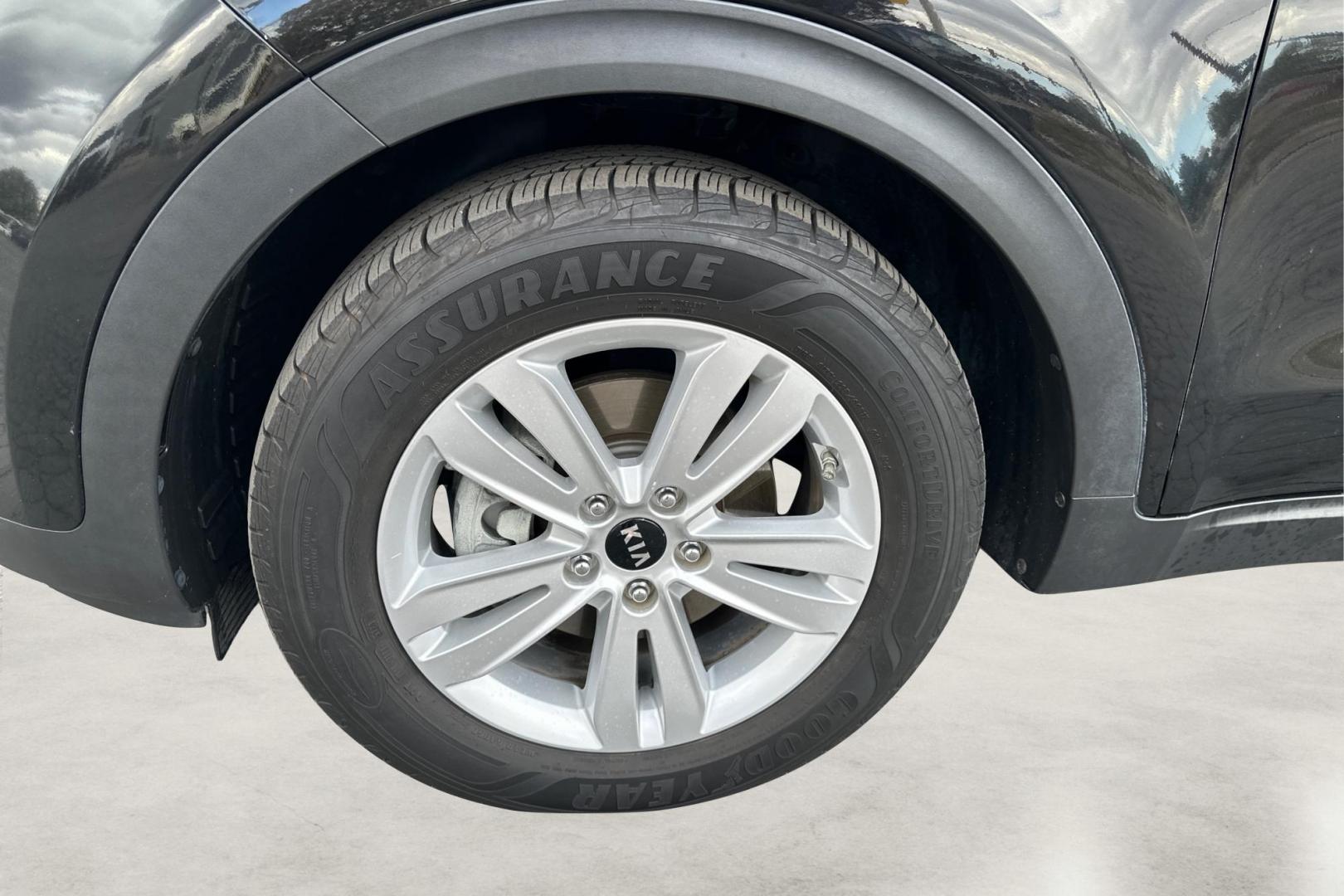2018 Black Kia Sportage LX FWD (KNDPM3AC4J7) with an 2.4L V6 DOHC 24V engine, 6A transmission, located at 7755 State Street, Midvale, UT, 84047, (801) 753-9063, 40.610329, -111.890656 - Photo#13