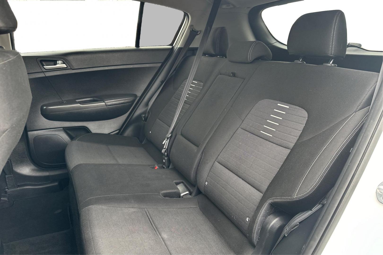 2018 White Kia Sportage LX FWD (KNDPM3AC7J7) with an 2.4L V6 DOHC 24V engine, 6A transmission, located at 7755 State Street, Midvale, UT, 84047, (801) 753-9063, 40.610329, -111.890656 - Photo#15