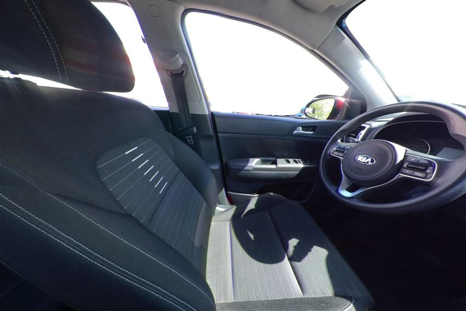 2018 Red Kia Sportage LX AWD (KNDPMCACXJ7) with an 2.4L V6 DOHC 24V engine, 6A transmission, located at 767 S State Road, Pleasant Grove, UT, 84062, (801) 785-1058, 40.354839, -111.736687 - Photo#14