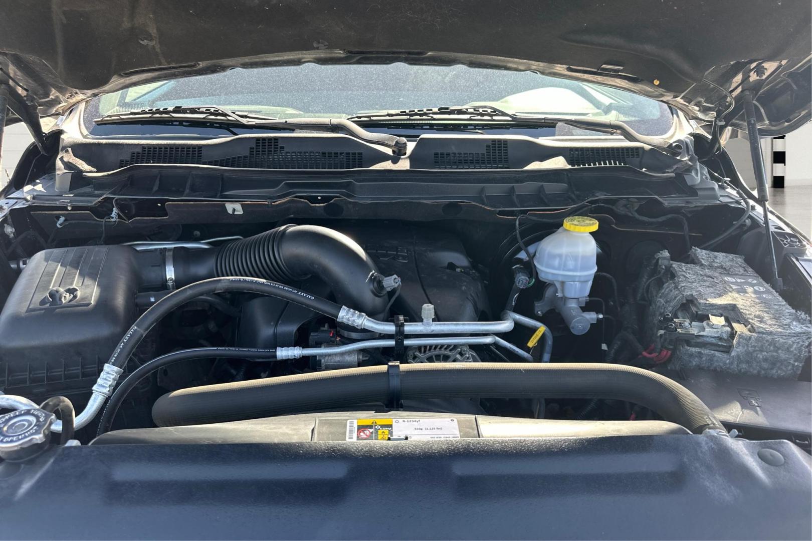 2018 Black RAM 1500 SLT Crew Cab SWB 4WD (1C6RR7LT4JS) with an 5.7L V8 OHV 16V engine, 8A transmission, located at 7755 State Street, Midvale, UT, 84047, (801) 753-9063, 40.610329, -111.890656 - Photo#10