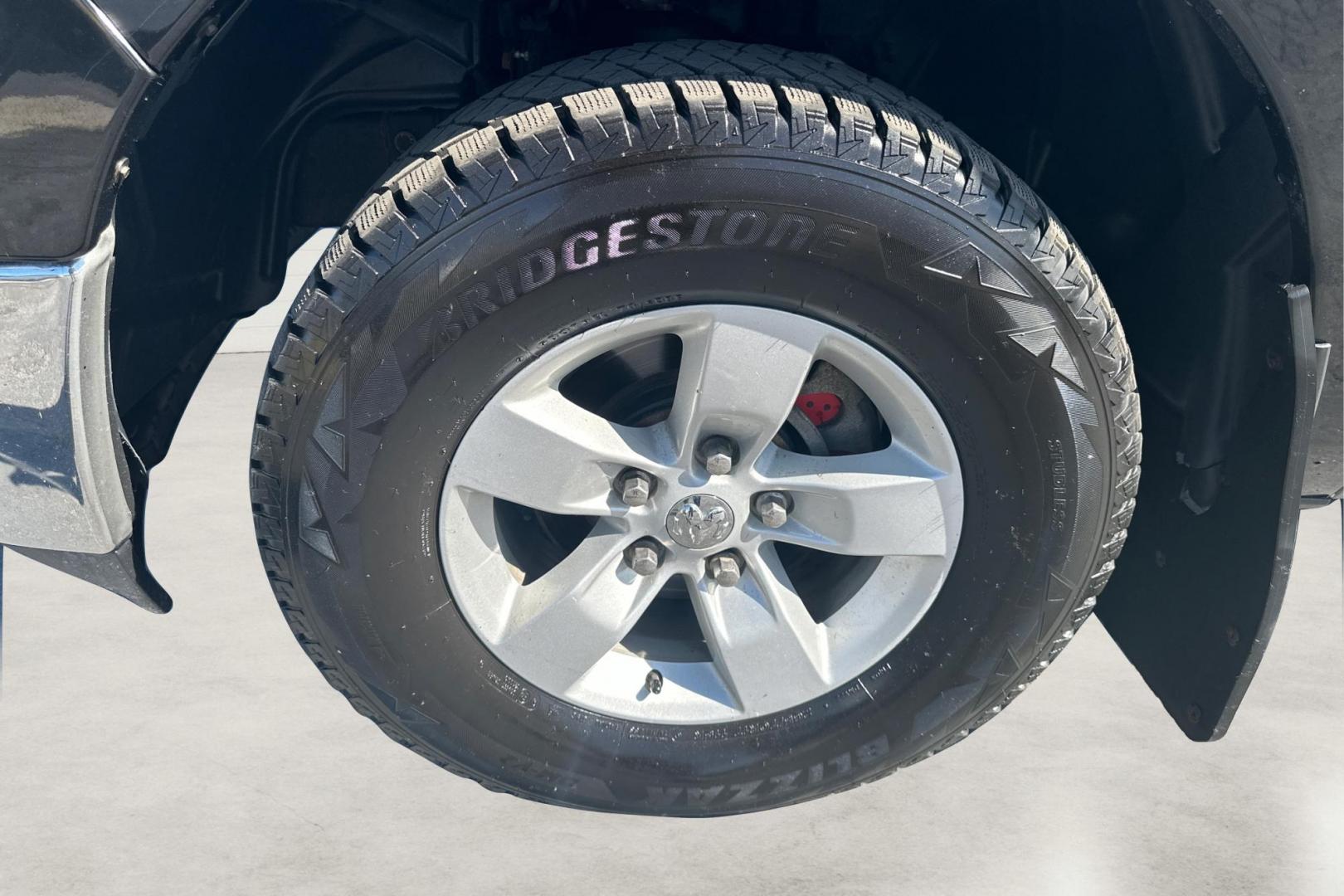 2018 Black RAM 1500 SLT Crew Cab SWB 4WD (1C6RR7LT4JS) with an 5.7L V8 OHV 16V engine, 8A transmission, located at 7755 State Street, Midvale, UT, 84047, (801) 753-9063, 40.610329, -111.890656 - Photo#12