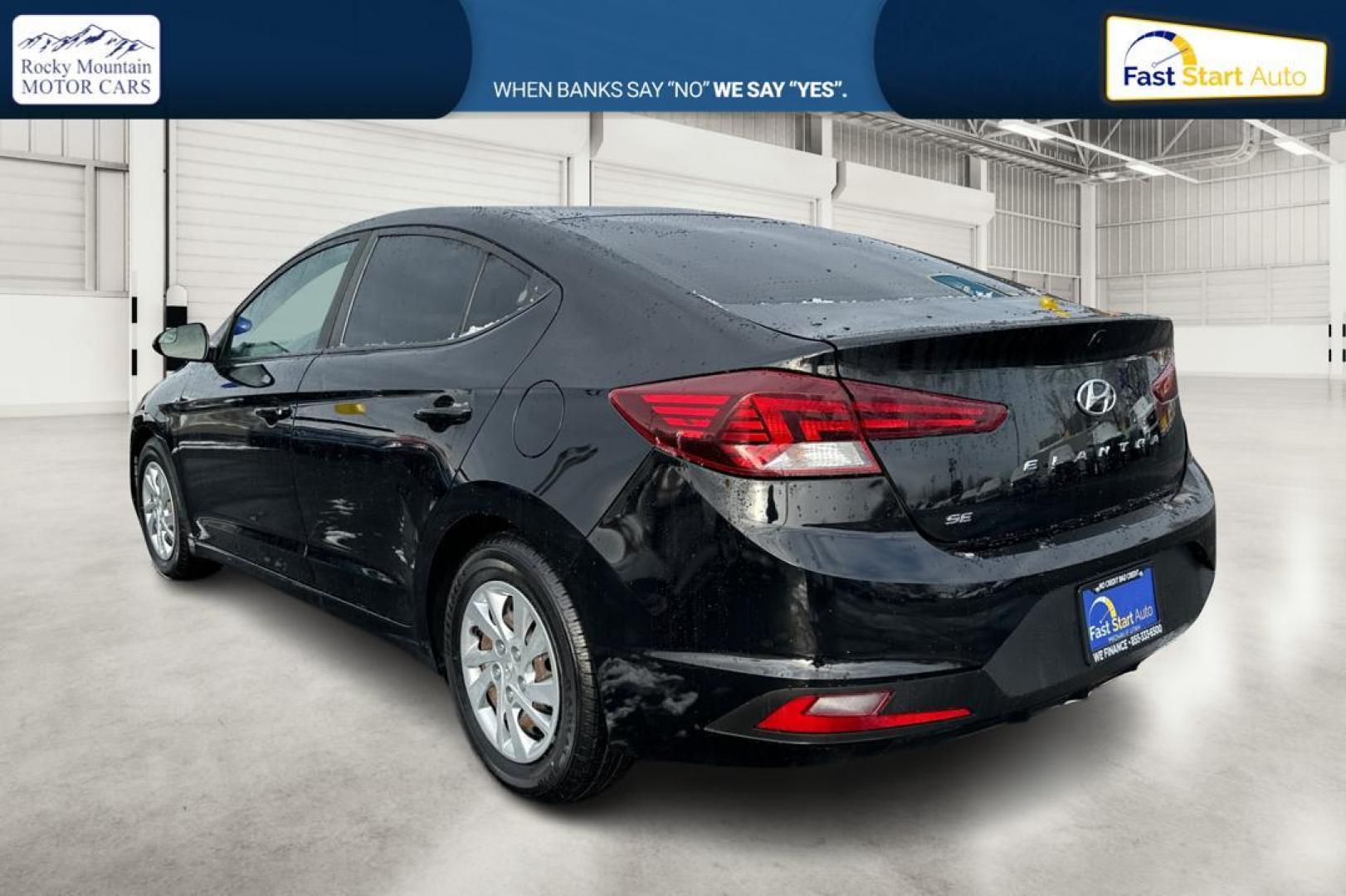2019 Black Hyundai Elantra SE 6AT (KMHD74LF7KU) with an 1.8L L4 DOHC 16V engine, 6A transmission, located at 7755 State Street, Midvale, UT, 84047, (801) 753-9063, 40.610329, -111.890656 - Photo#5