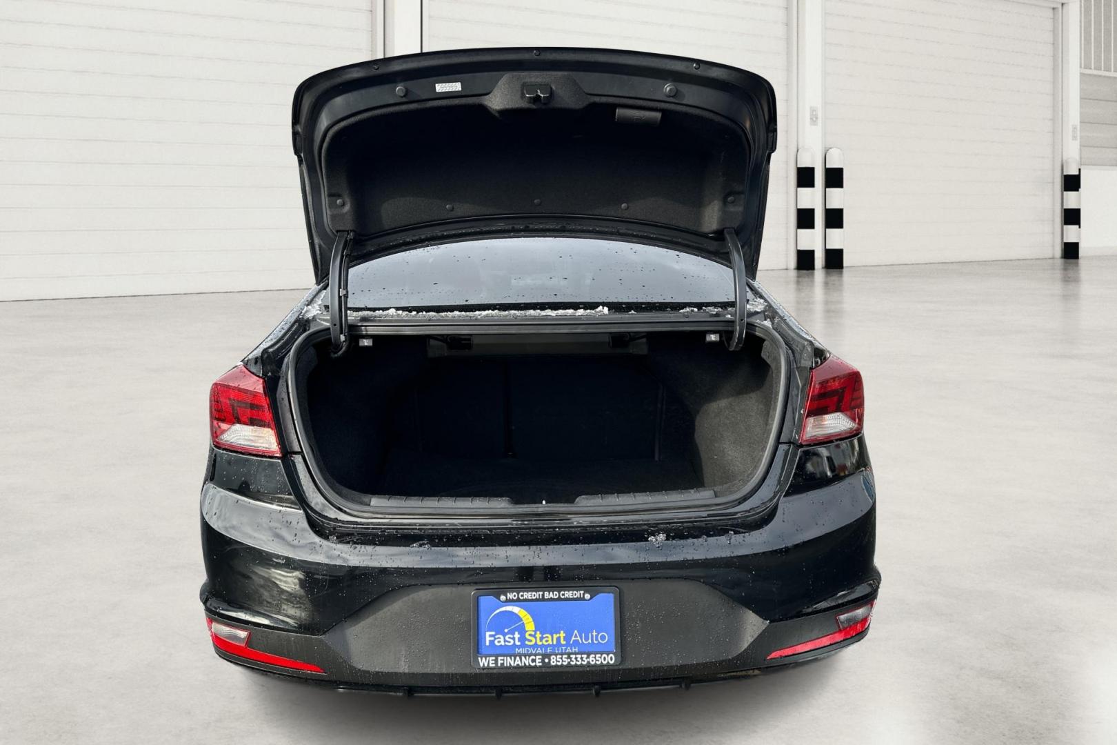 2019 Black Hyundai Elantra SE 6AT (KMHD74LF7KU) with an 1.8L L4 DOHC 16V engine, 6A transmission, located at 7755 State Street, Midvale, UT, 84047, (801) 753-9063, 40.610329, -111.890656 - Photo#13