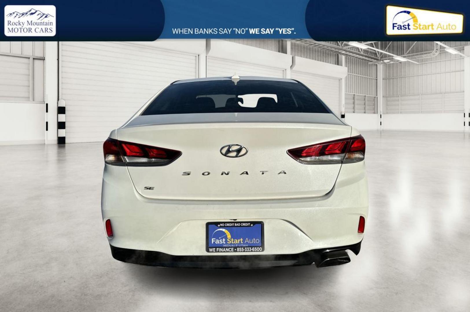 2019 White Hyundai Sonata SE (5NPE24AFXKH) with an 2.4L L4 DOHC 16V engine, 7A transmission, located at 7755 State Street, Midvale, UT, 84047, (801) 753-9063, 40.610329, -111.890656 - Photo#4