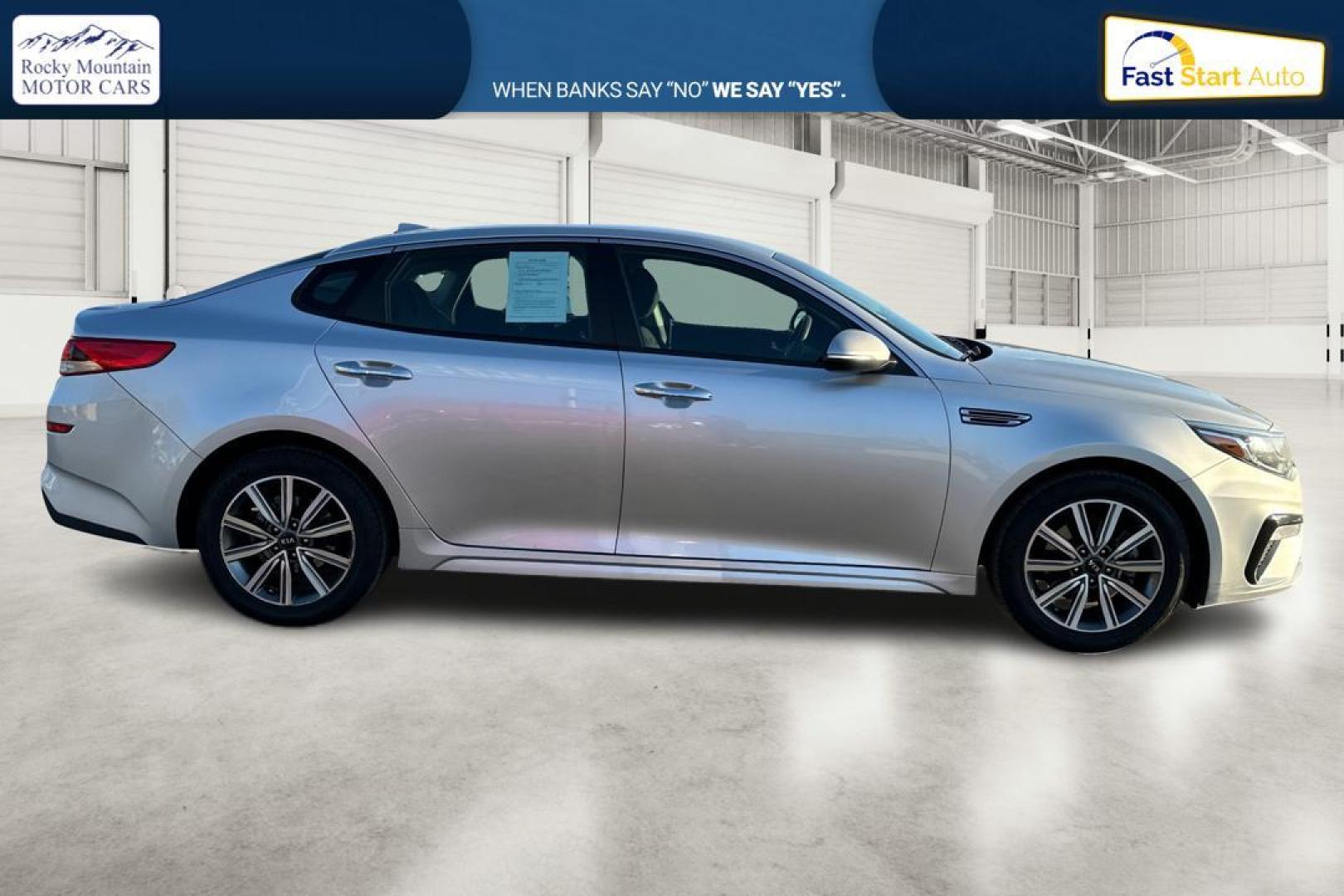 2019 Silver Kia Optima LX (5XXGT4L3XKG) with an 2.4L L4 DOHC 16V engine, 6A transmission, located at 7755 State Street, Midvale, UT, 84047, (801) 753-9063, 40.610329, -111.890656 - Photo#1
