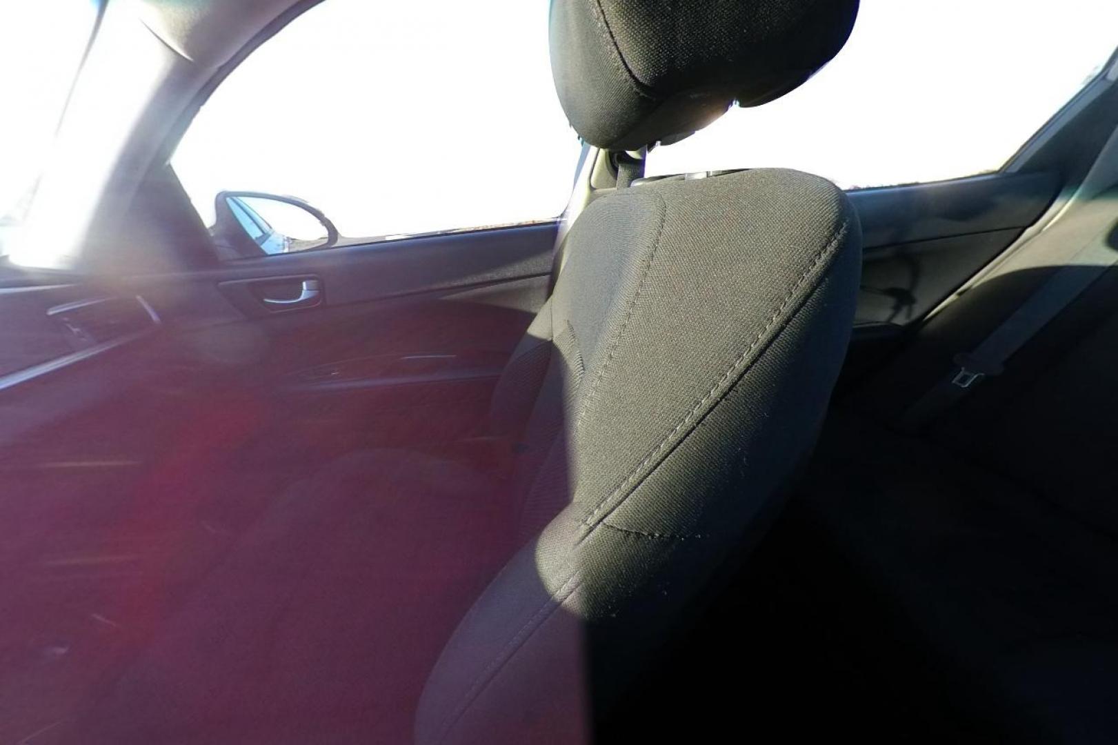 2019 Silver Kia Optima LX (5XXGT4L3XKG) with an 2.4L L4 DOHC 16V engine, 6A transmission, located at 7755 State Street, Midvale, UT, 84047, (801) 753-9063, 40.610329, -111.890656 - Photo#17