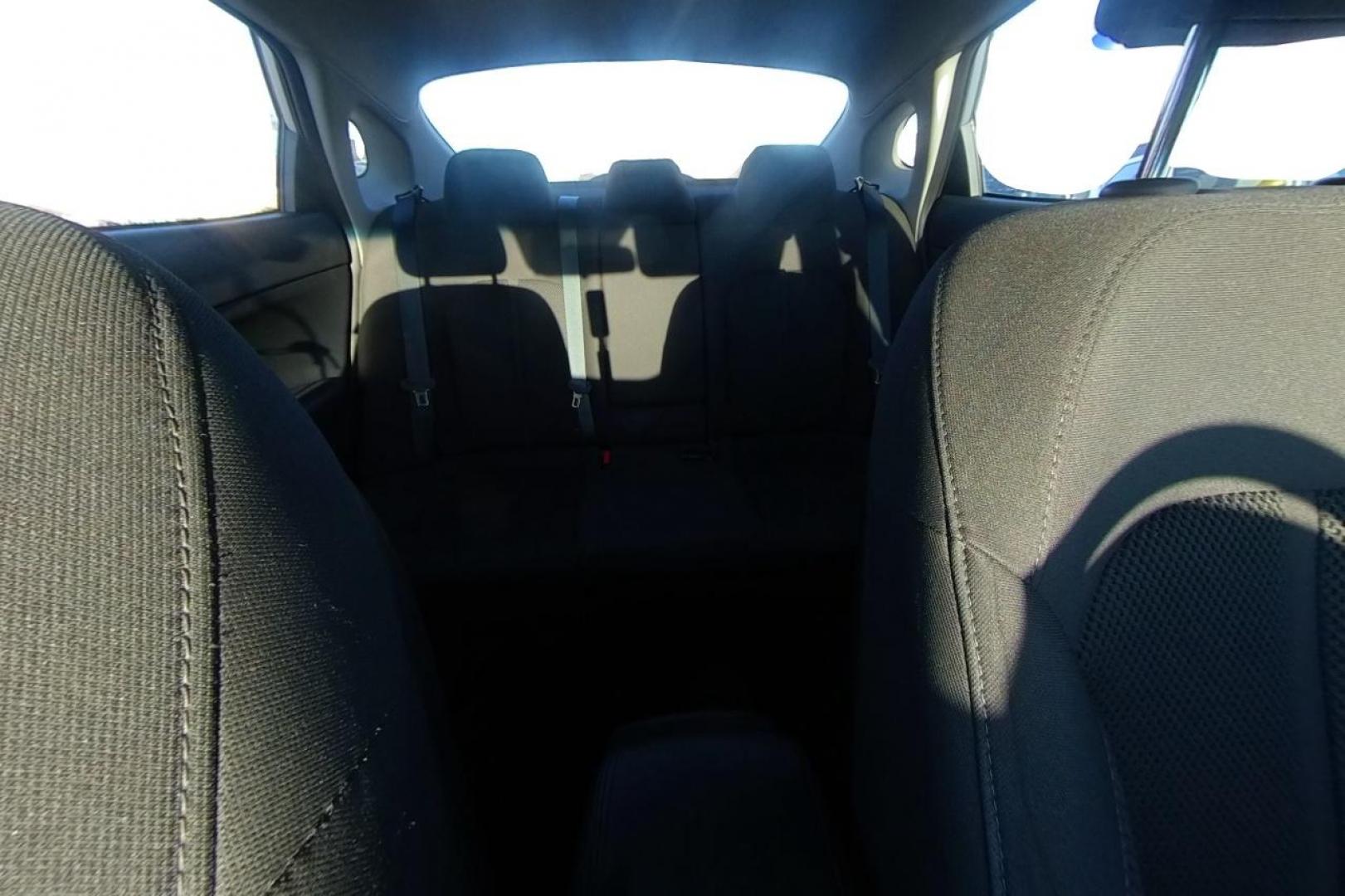 2019 Silver Kia Optima LX (5XXGT4L3XKG) with an 2.4L L4 DOHC 16V engine, 6A transmission, located at 7755 State Street, Midvale, UT, 84047, (801) 753-9063, 40.610329, -111.890656 - Photo#18