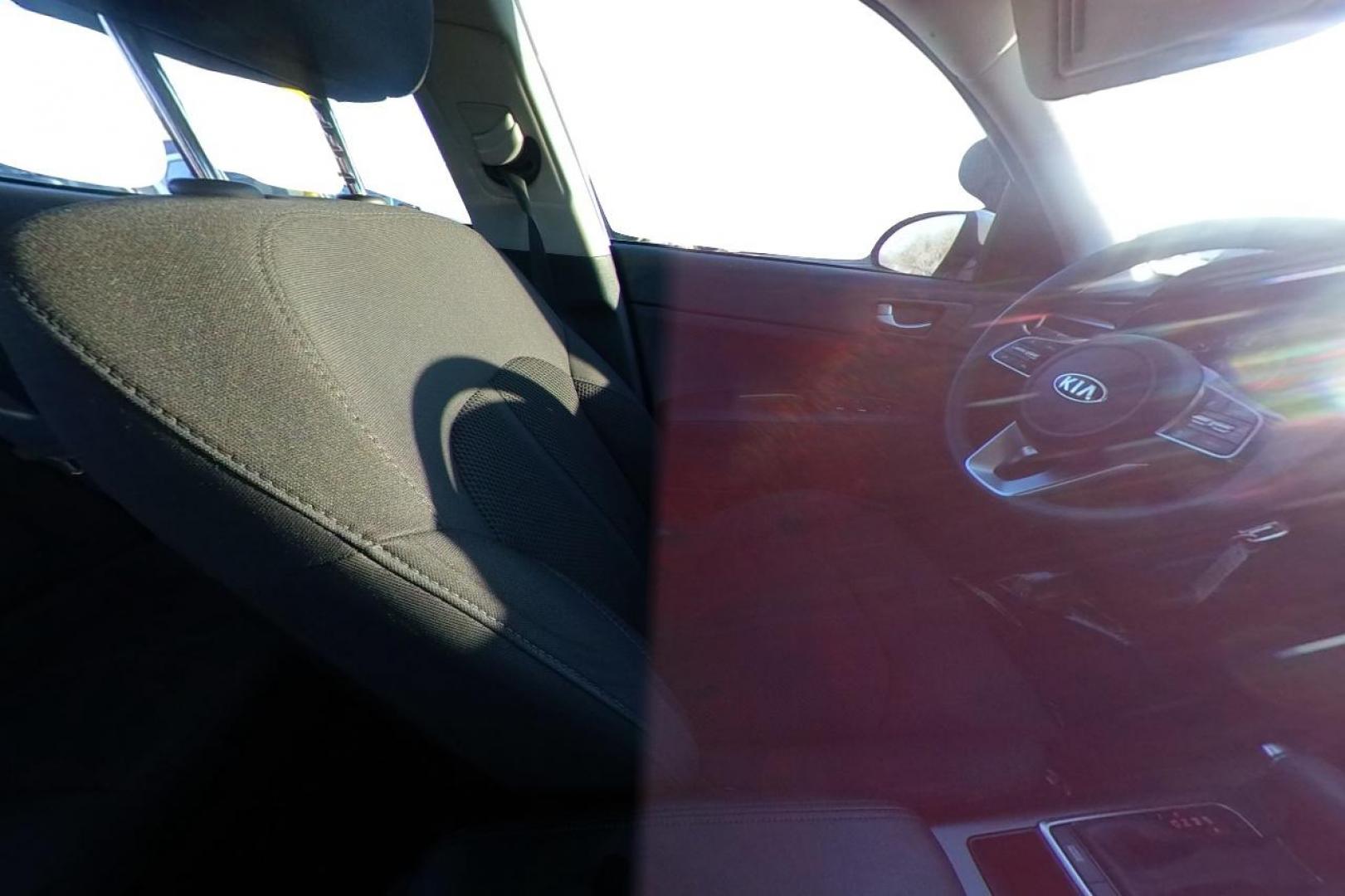 2019 Silver Kia Optima LX (5XXGT4L3XKG) with an 2.4L L4 DOHC 16V engine, 6A transmission, located at 7755 State Street, Midvale, UT, 84047, (801) 753-9063, 40.610329, -111.890656 - Photo#19