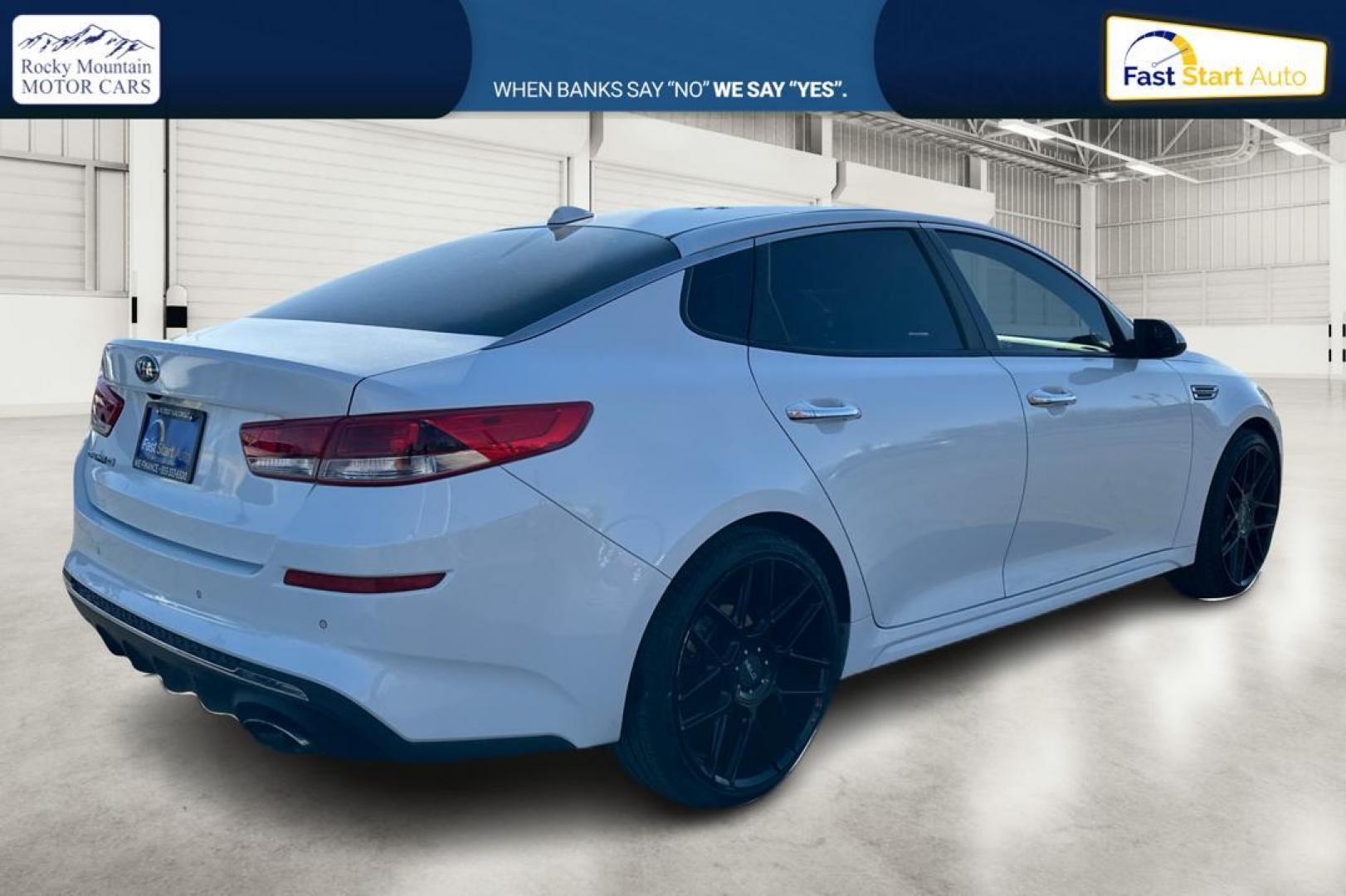 2019 White Kia Optima LX (5XXGT4L35KG) with an 2.4L L4 DOHC 16V engine, 6A transmission, located at 7755 State Street, Midvale, UT, 84047, (801) 753-9063, 40.610329, -111.890656 - Photo#2
