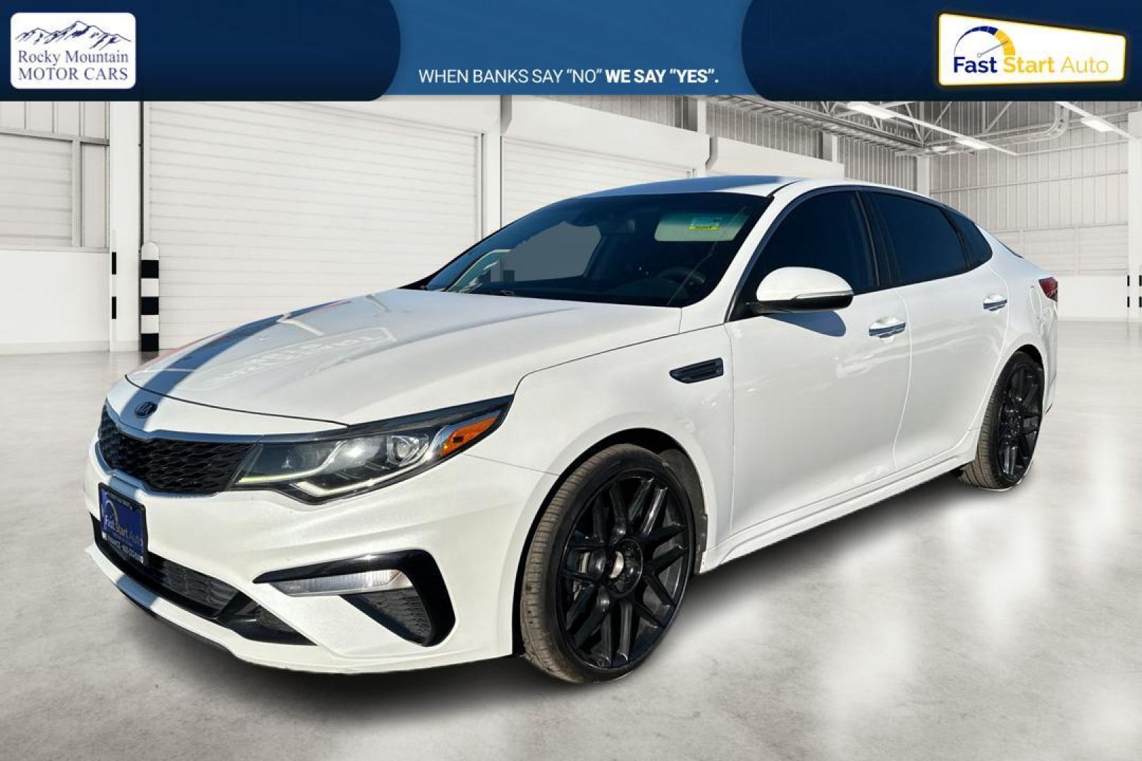 2019 White Kia Optima LX (5XXGT4L35KG) with an 2.4L L4 DOHC 16V engine, 6A transmission, located at 7755 State Street, Midvale, UT, 84047, (801) 753-9063, 40.610329, -111.890656 - Photo#8