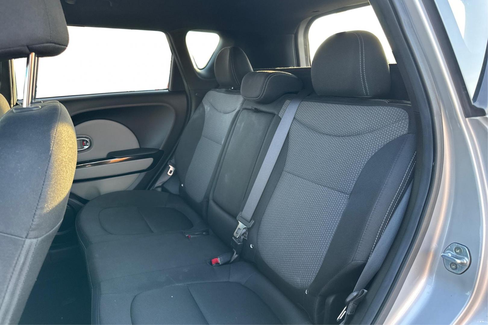 2019 Silver Kia Soul + (KNDJP3A51K7) with an 2.0L L4 DOHC 16V engine, 6A transmission, located at 7755 State Street, Midvale, UT, 84047, (801) 753-9063, 40.610329, -111.890656 - Photo#15